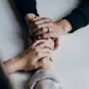 Luisteren is ruimte maken voor menselijk contact
